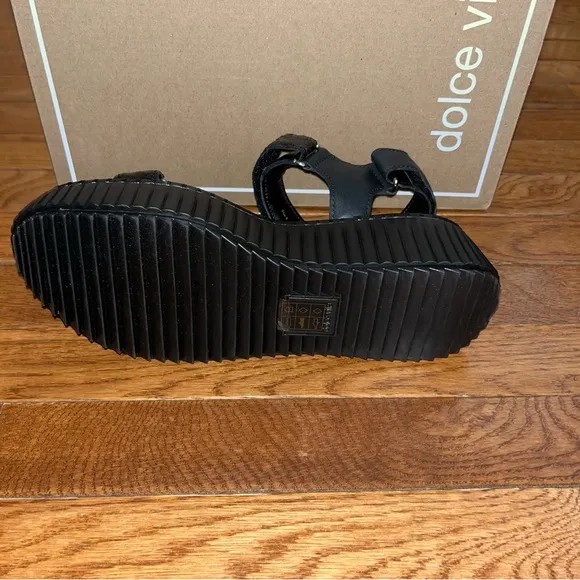 Dolce Vita Debra Platform Sandals Midnight Black Embossed Leather Women’s Size 8