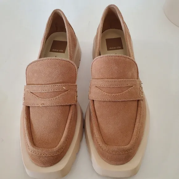DOLCE VITA Sz 7.5 ELIAS Tan Suede Lug Sole Tailored Penny Loafer Flats Chunky