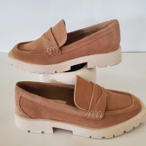 DOLCE VITA Sz 7.5 ELIAS Tan Suede Lug Sole Tailored Penny Loafer Flats Chunky