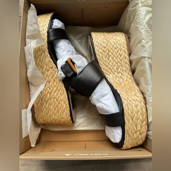 Dolce Vita Thorin Wedge Sandal black leather Sz 9.5 New in box