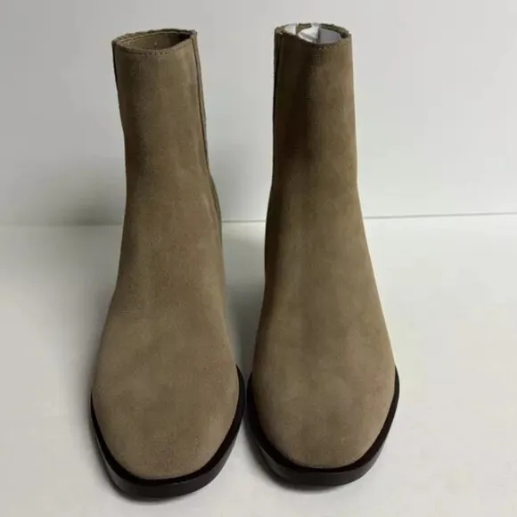 Dolce Vita Women’s Linny H2O Taupe Chelsea Boots, Size 8 M