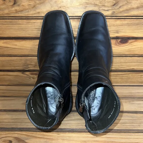 Donald J. Pliner Chelsea Boots Mens Size 9.5 Black Leather Side Zip Square Toe