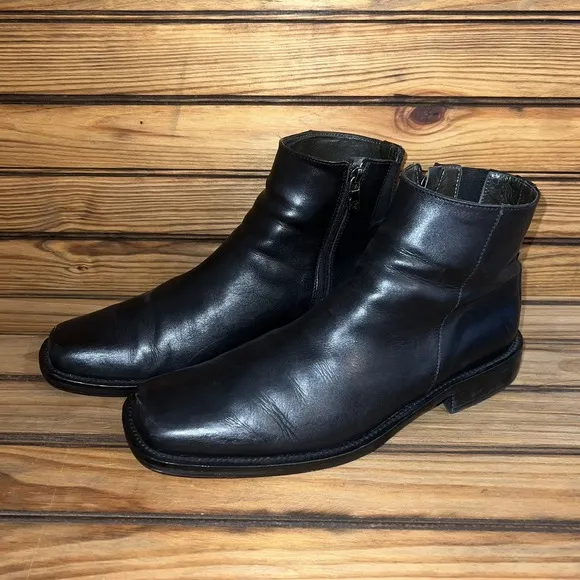 Donald J. Pliner Chelsea Boots Mens Size 9.5 Black Leather Side Zip Square Toe