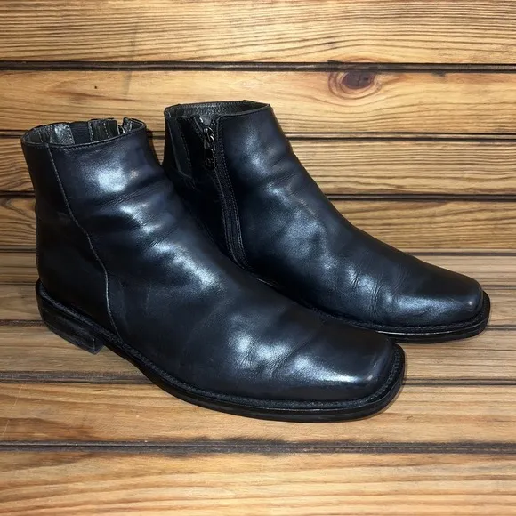 Donald J. Pliner Chelsea Boots Mens Size 9.5 Black Leather Side Zip Square Toe