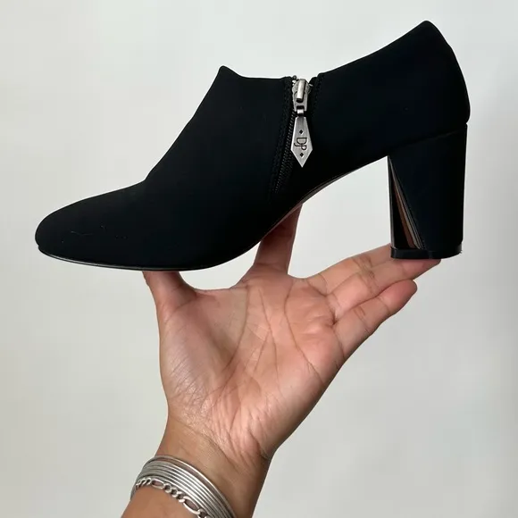 DONALD J. PLINER Classic Boots Chelsea Boots Square Toes Side Zipper Size- 9
