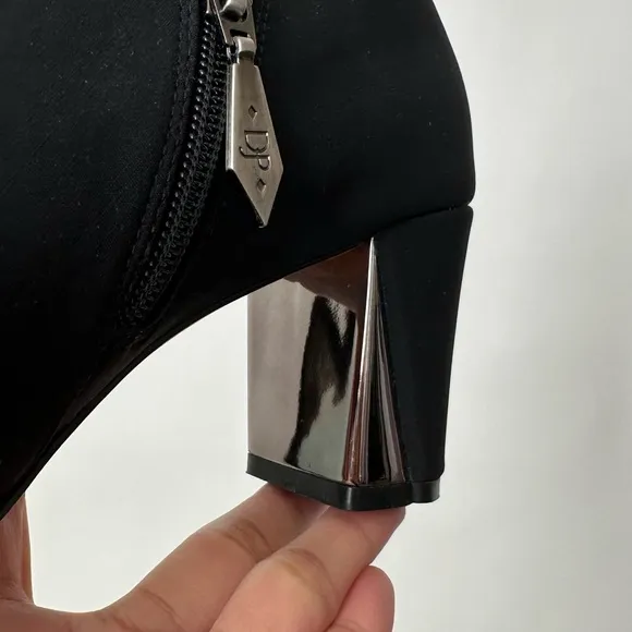 DONALD J. PLINER Classic Boots Chelsea Boots Square Toes Side Zipper Size- 9