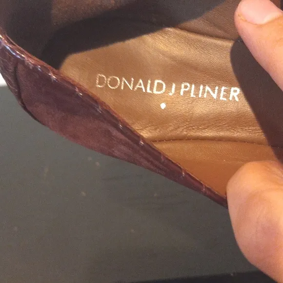 Donald J Pliner flats
