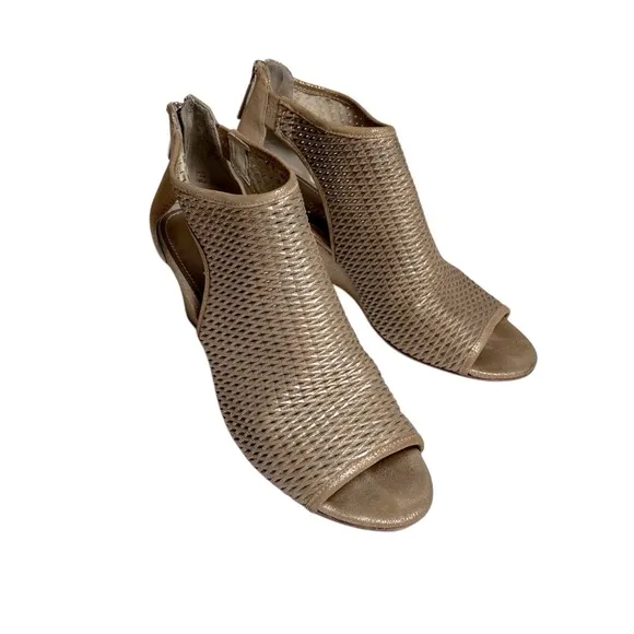 Donald J. Pliner Genuine Leather Gold Beige Wedge Heels Sandals Boots 7.5