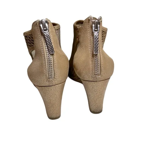 Donald J. Pliner Genuine Leather Gold Beige Wedge Heels Sandals Boots 7.5