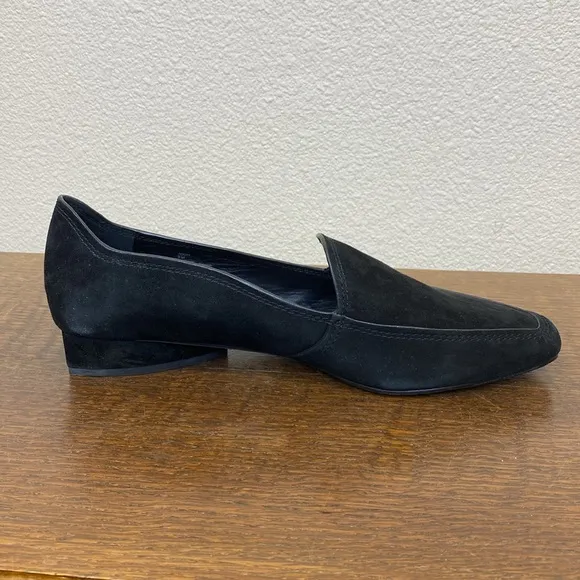 Donald Pliner Icon Suede Loafers Size 9