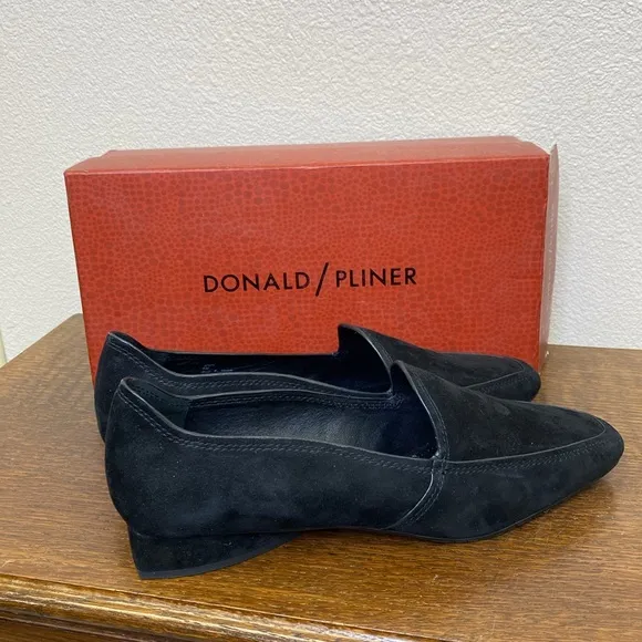 Donald Pliner Icon Suede Loafers Size 9