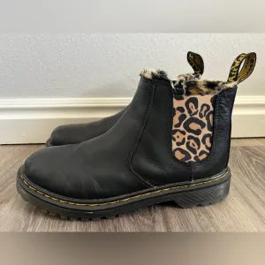 Dr. Doc Martens 2976 Leopard Faux Fur Chelsea Boots Size 6