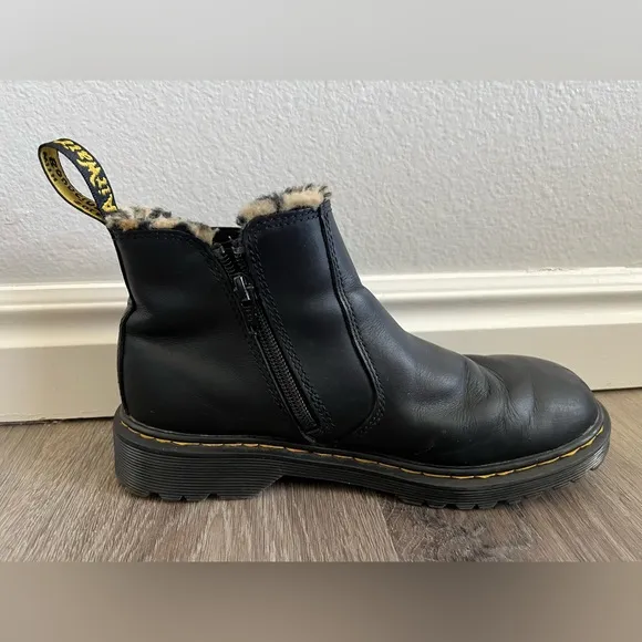 Dr. Doc Martens 2976 Leopard Faux Fur Chelsea Boots Size 6