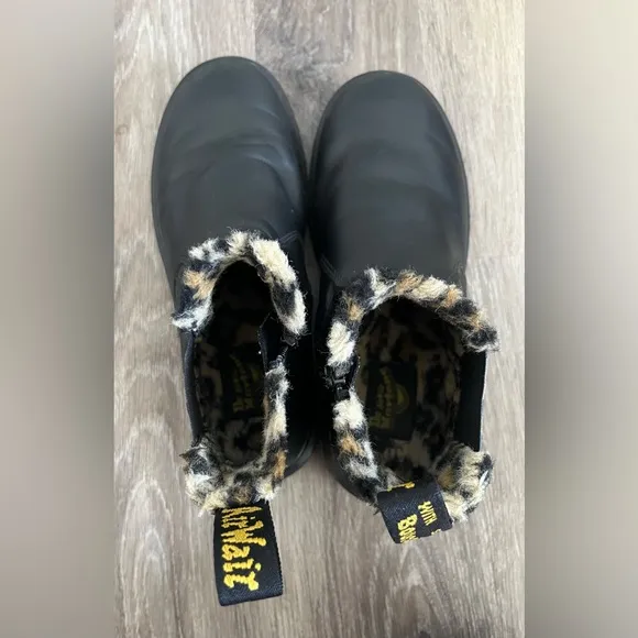 Dr. Doc Martens 2976 Leopard Faux Fur Chelsea Boots Size 6