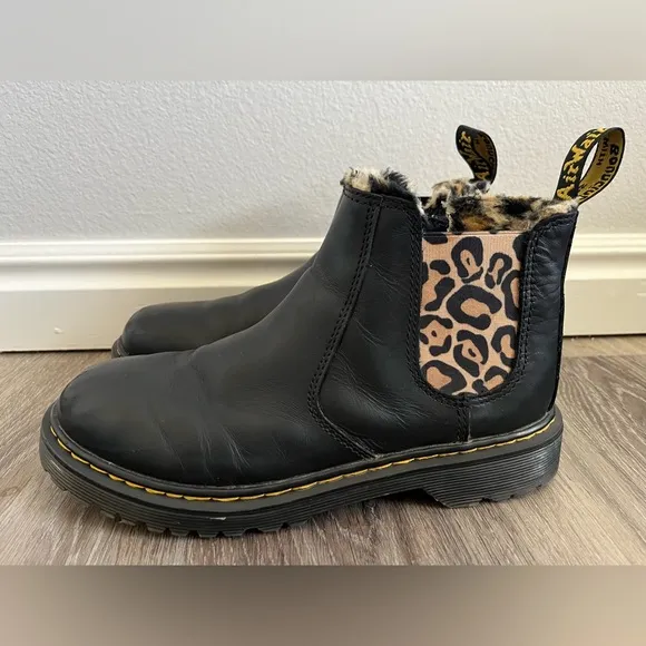 Dr. Doc Martens 2976 Leopard Faux Fur Chelsea Boots Size 6