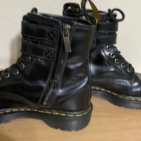 Dr. Doc Martens Double Buckle Smooth Black Leather Zip Side Lace Up sz 7