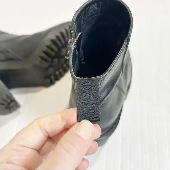 Dr. Marten Magdalena Leather Heeled Chelsea Boots Size EU 38 Size 7 AW004 Black