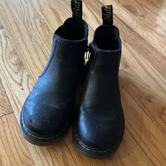 Dr Marten sz 2 black side zip chukka boots good pre owned condition wear shown