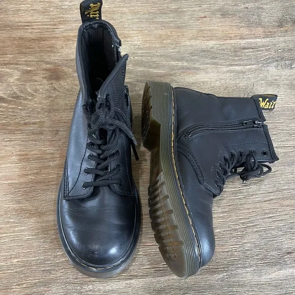 Dr. Marten’s 1460 boots Junior US 3