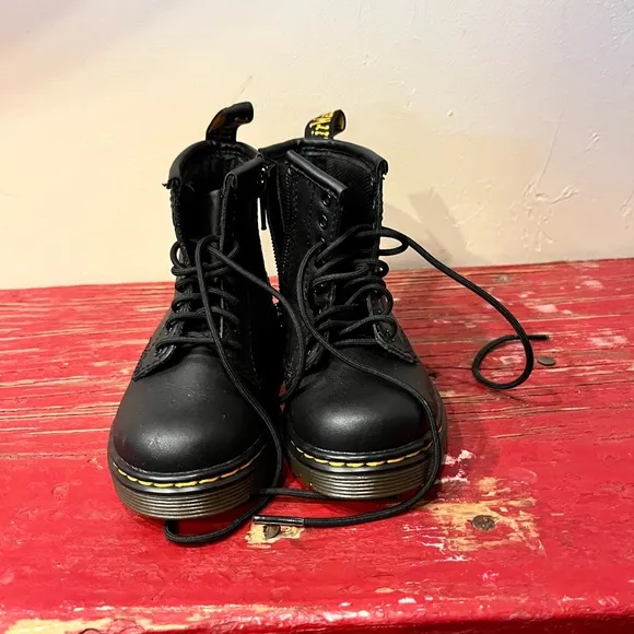 Dr Martens 1460 Toddler Size 7 Black Leather Side Zip Lace Up Boots Unisex