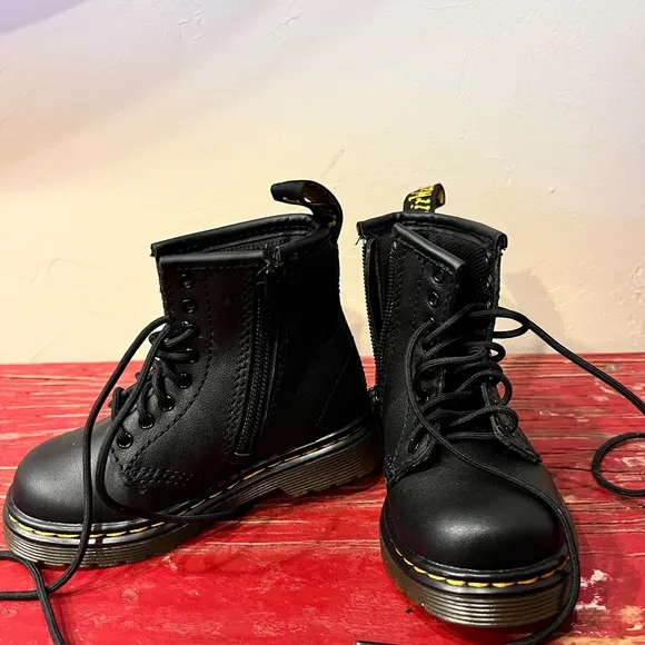 Dr Martens 1460 Toddler Size 7 Black Leather Side Zip Lace Up Boots Unisex