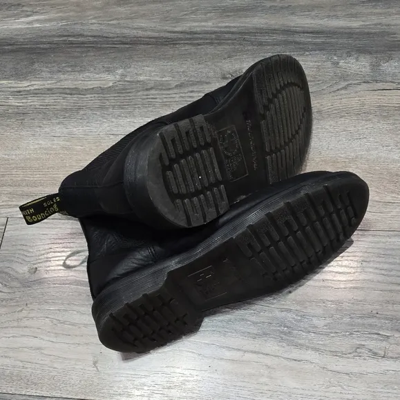 Dr. Martens 2976 Black Leather Boots M 6 And L 7