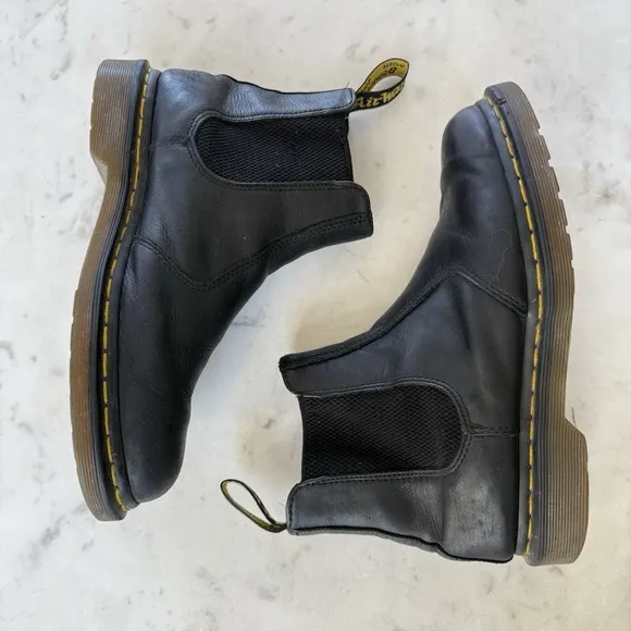 Dr. Martens 2976 Black Smooth Leather Chelsea Boots Eu 41 Men's 8 Women's 9