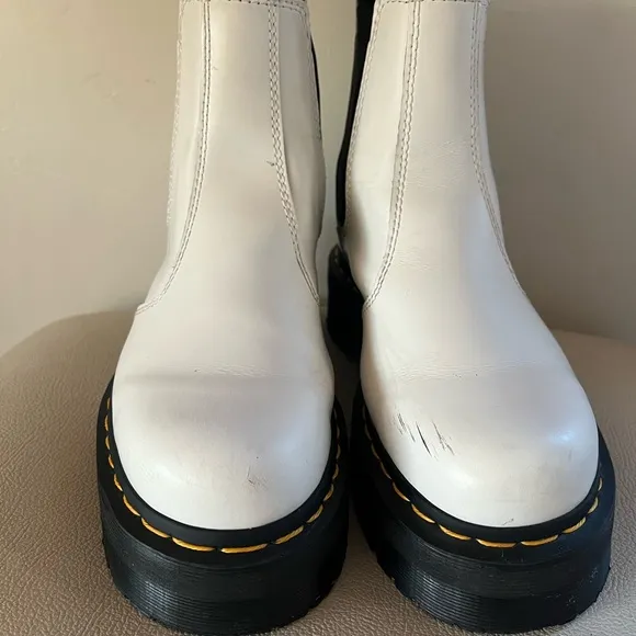 Dr Martens 2976 Quad White Leather Platform Chelsea Ankle Boots Women’s Size 6
