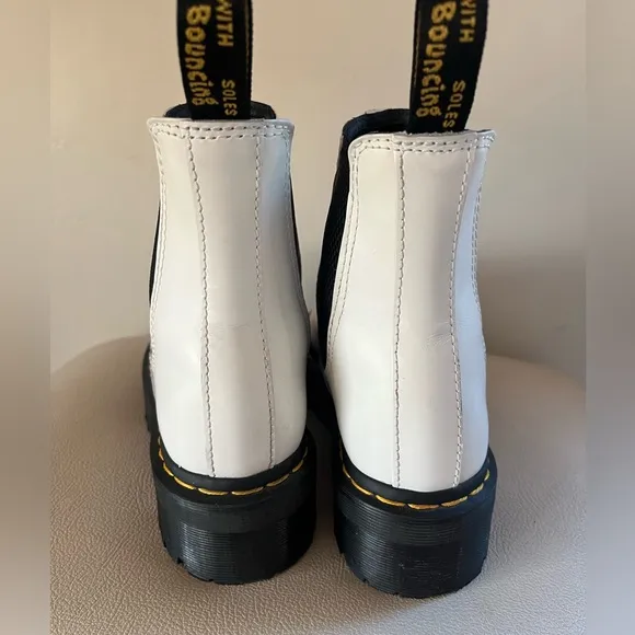 Dr Martens 2976 Quad White Leather Platform Chelsea Ankle Boots Women’s Size 6