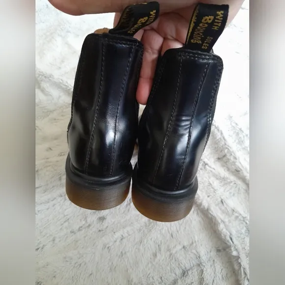 Dr. Martens 2976 Smooth Leather Platform Chelsea Boots Size 4