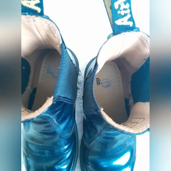 Dr. Martens 2976 Smooth Leather Platform Chelsea Boots Size 4