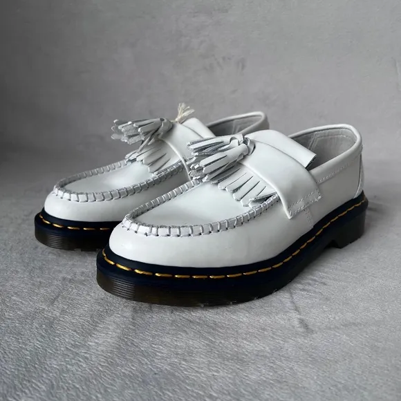 DR. MARTENS ADRIAN YS LEATHER TASSEL LOAFERS Size Men's 5 Women's 6 Whit…