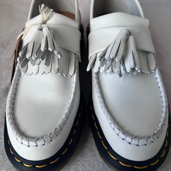 DR. MARTENS ADRIAN YS LEATHER TASSEL LOAFERS Size Men's 5 Women's 6 Whit…
