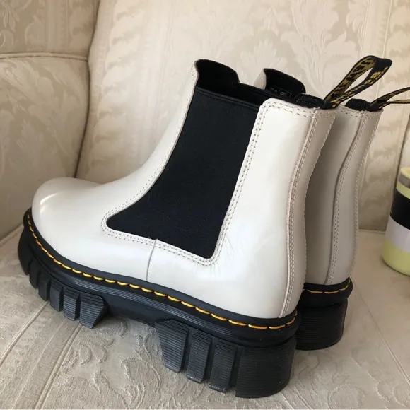 Dr martens audrick platform Chelsea boots white