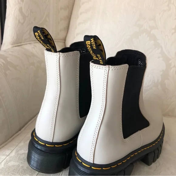 Dr martens audrick platform Chelsea boots white