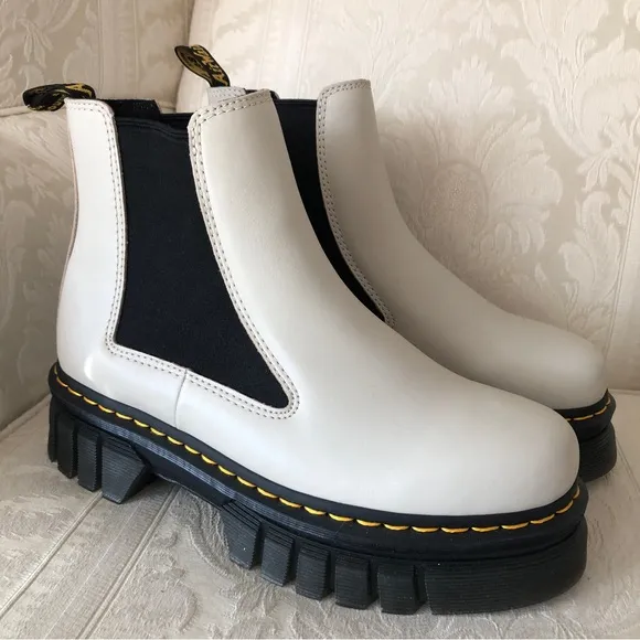 Dr martens audrick platform Chelsea boots white