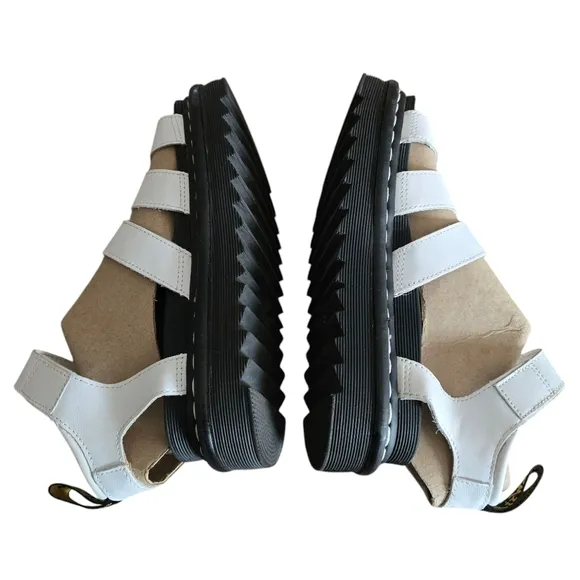 Dr. Martens Blaire Chunky Leather Sandal, Size 6