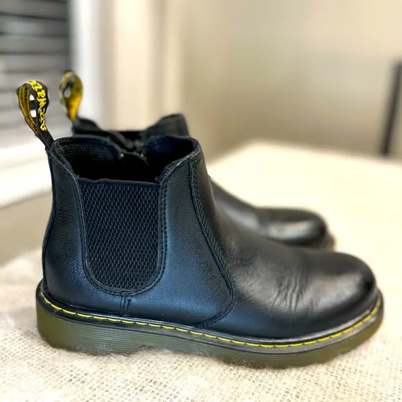 Dr. Martens Bonzai Boot black Chelsea style