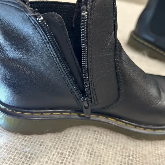 Dr. Martens Bonzai Boot black Chelsea style