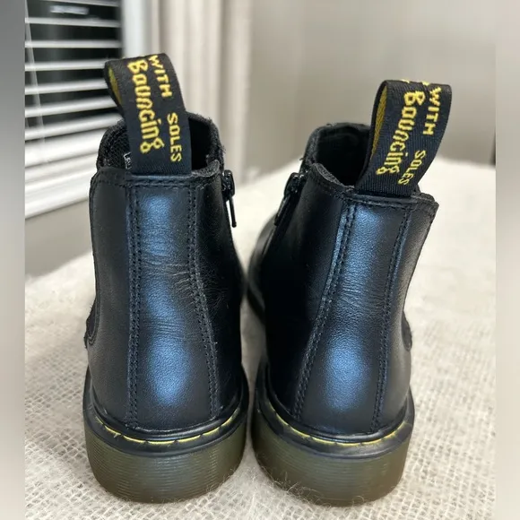 Dr. Martens Bonzai Boot black Chelsea style