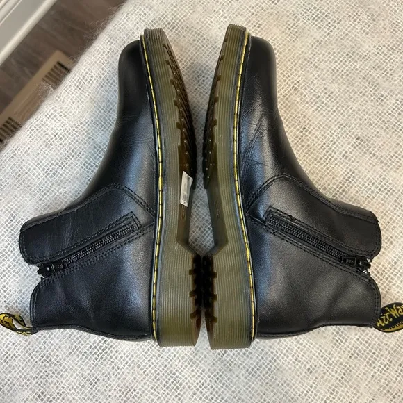 Dr. Martens Bonzai Boot black Chelsea style