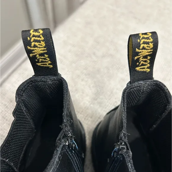 Dr. Martens Bonzai Boot black Chelsea style