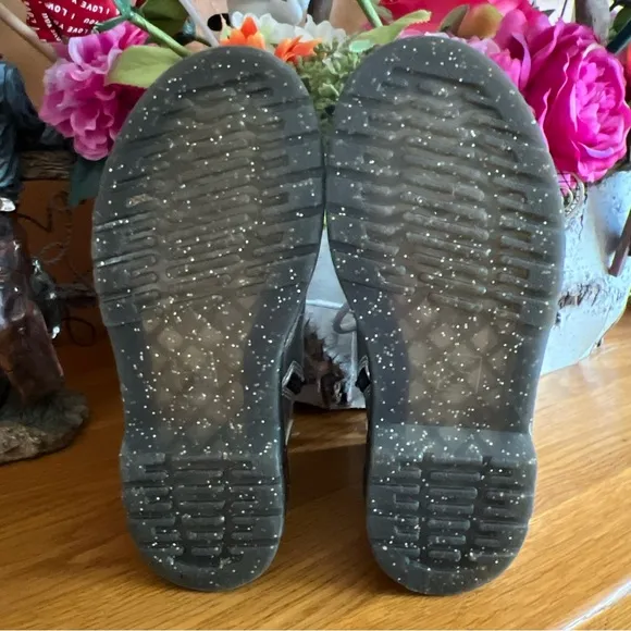 Dr. Martens Boots Metallic Silver w/ Hearts Zipper Side Sz 3 Valentines