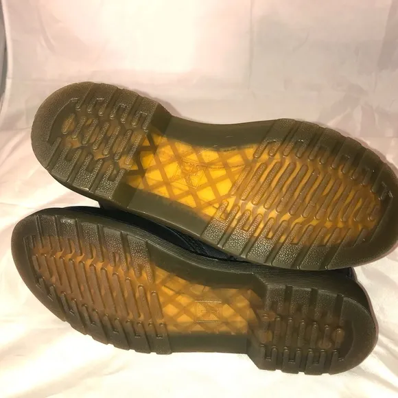 Dr. Martens boots sz 3
