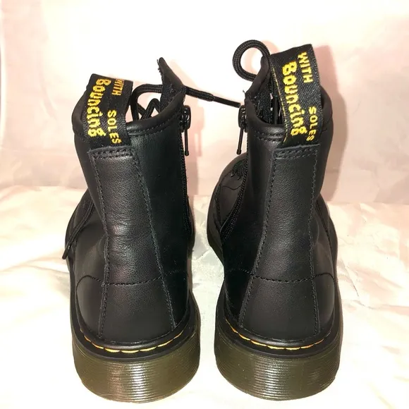 Dr. Martens boots sz 3