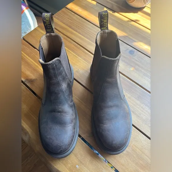 Dr. Martens Brown 2976 Crazy Horse Leather Chelsea Boots Men’s Size 6