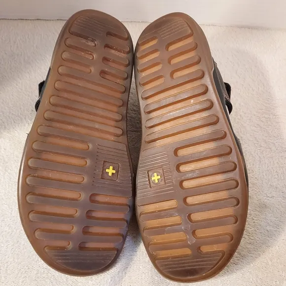 DR. MARTENS BROWN LEATHER FISHERMAN CRISS CROSS SANDALS - SIZE  12