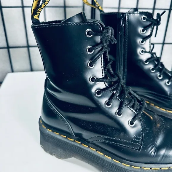 Dr. Martens Classic Black Jadon Platform 8-eye Side Zip Platform Boots