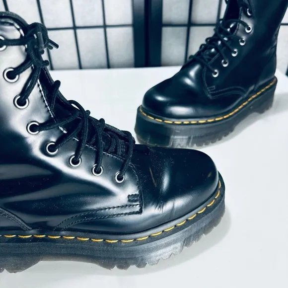 Dr. Martens Classic Black Jadon Platform 8-eye Side Zip Platform Boots