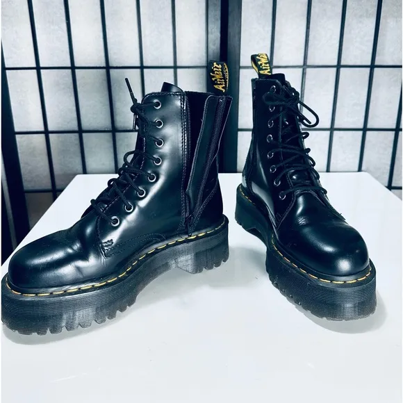 Dr. Martens Classic Black Jadon Platform 8-eye Side Zip Platform Boots